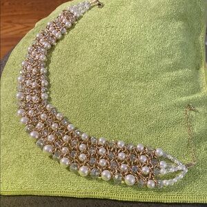 Elegant Pearl and Gold Choker Nexklace